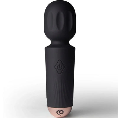 Vibrador mini recargable negro con forma cilíndrica y botón de encendido en el cuerpo